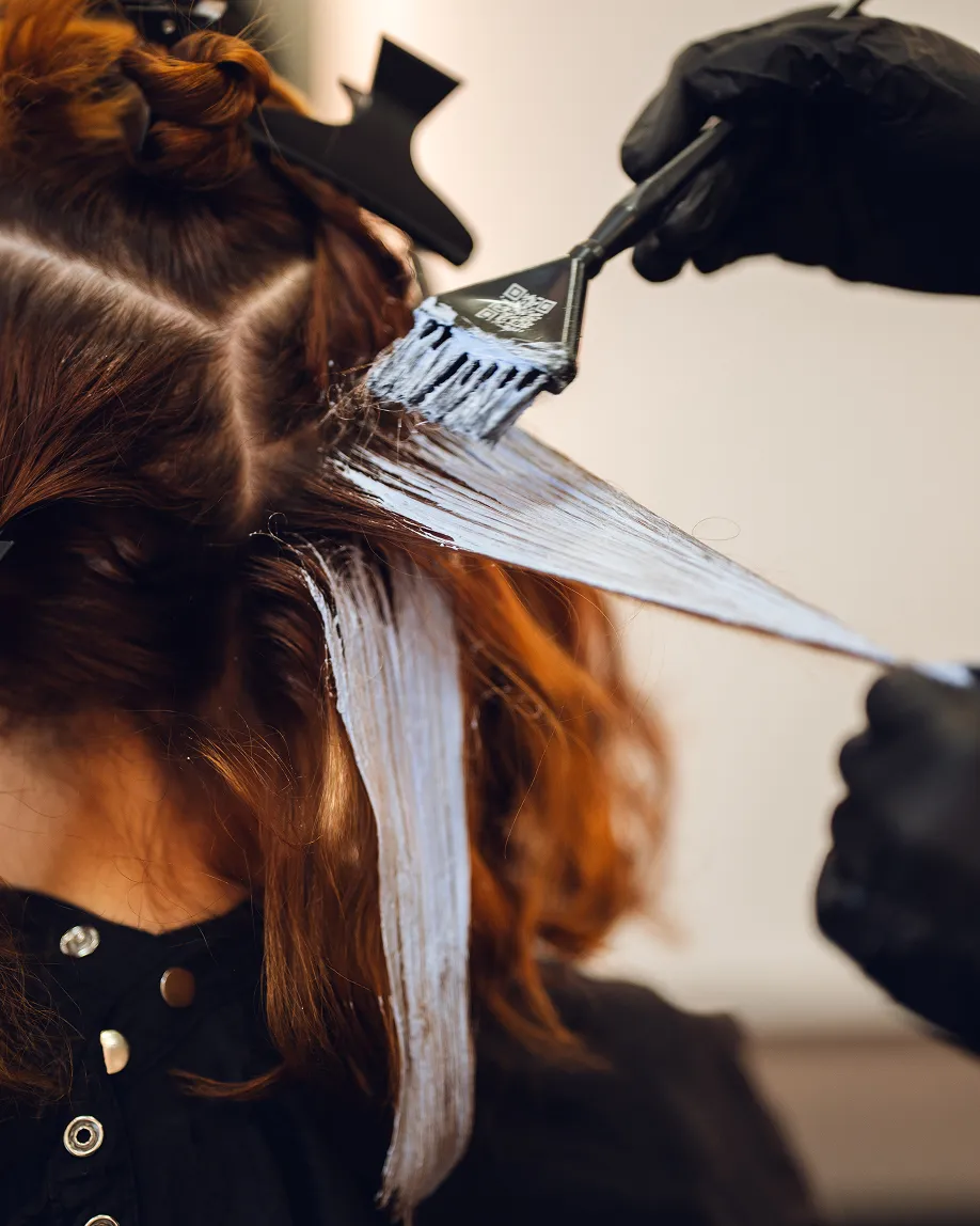 Coloration et balayage réalisés en salon